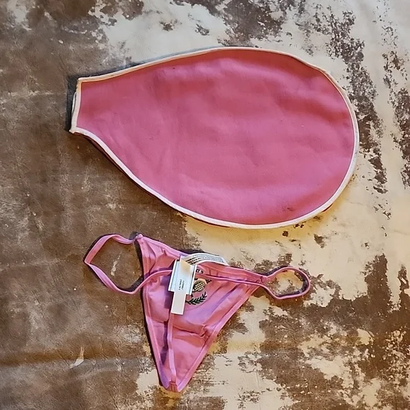 NWT Rare Pink VS Tennis Racket Cover and free (M) panty. Size: OS - Picture 2 of 8